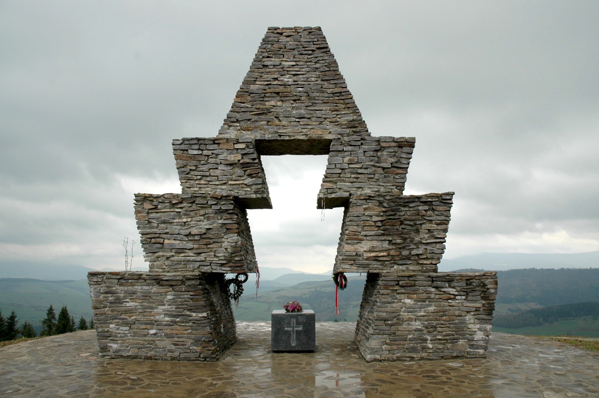 Origins and the Arrival in the Carpathians – Verecke Pass