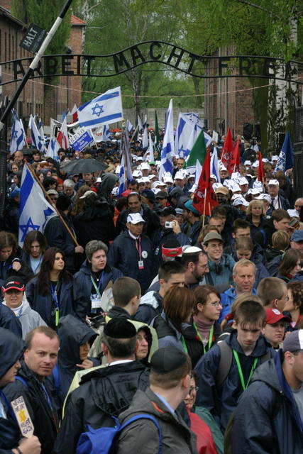 March of the Living (1988) – Auschwitz