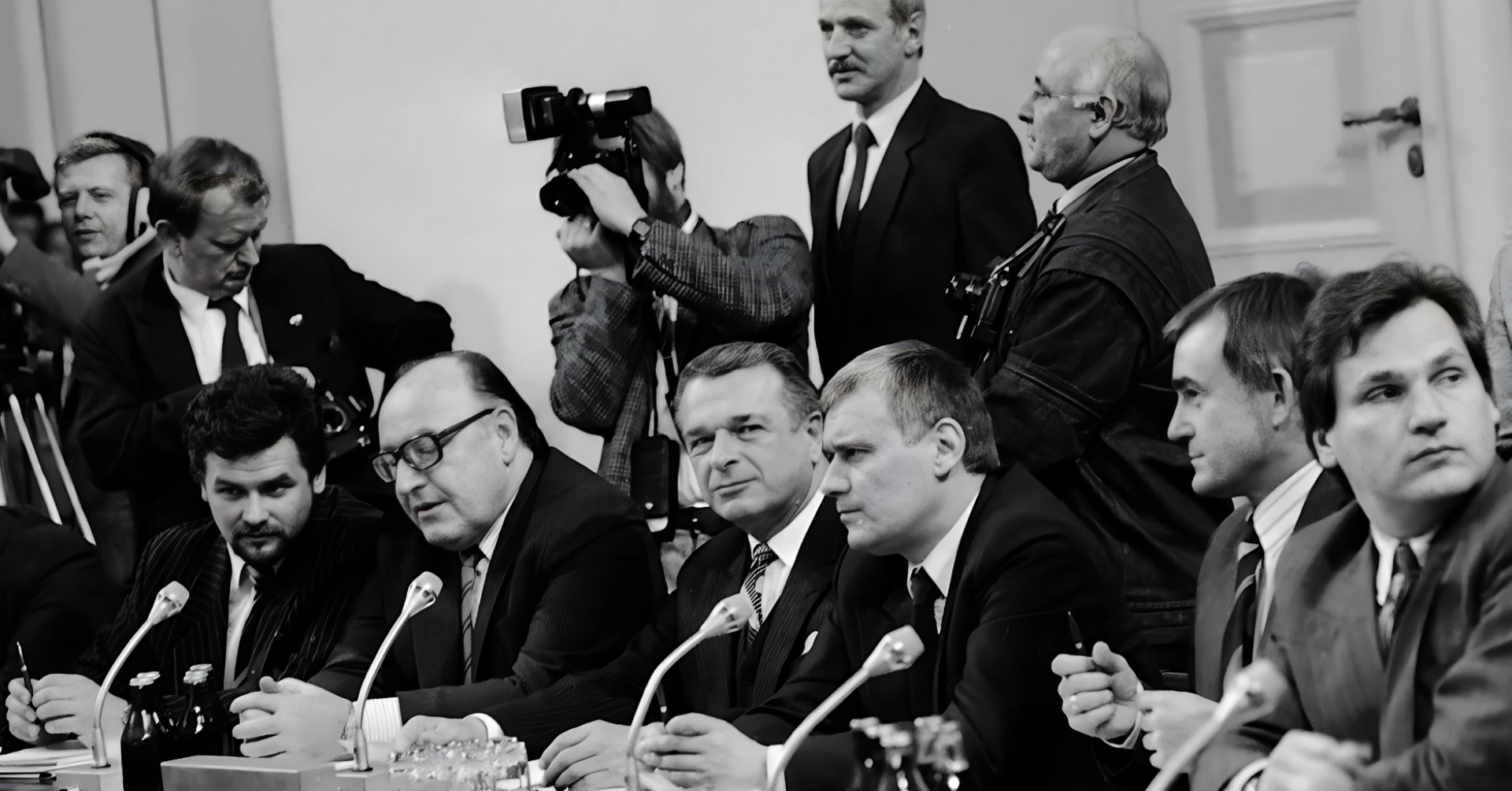 Memory of the Round Table – Presidential Palace, Warsaw